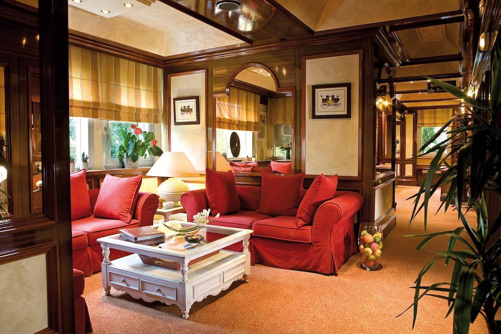 Le Flamboyant Hotel Анси Екстериор снимка